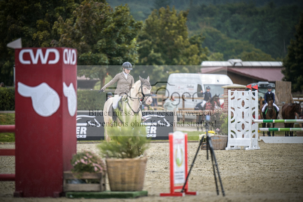 DOS_1646 | Entdecke hochwertige Reitturnierfotos von Foto Oger. Professionell, emotional und authentisch – jetzt Lieblingsmomente im Shop bestellen.Deutschlandweite Turnierfotografie. - Realisiert mit Pictrs.com