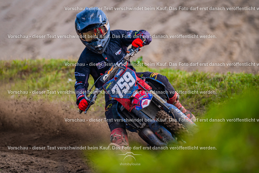 04_13_Bensdorf_85-2094 | Sportfotografin aus Berlin-Brandenburg mit Fokus auf Motocross. Ich halte deine sportliche Leistung und echte Emotionen auf und neben der Strecke professionell fest. Entdecke die Fotos von deinem Rennen und bestelle sie direkt hier im Shop.