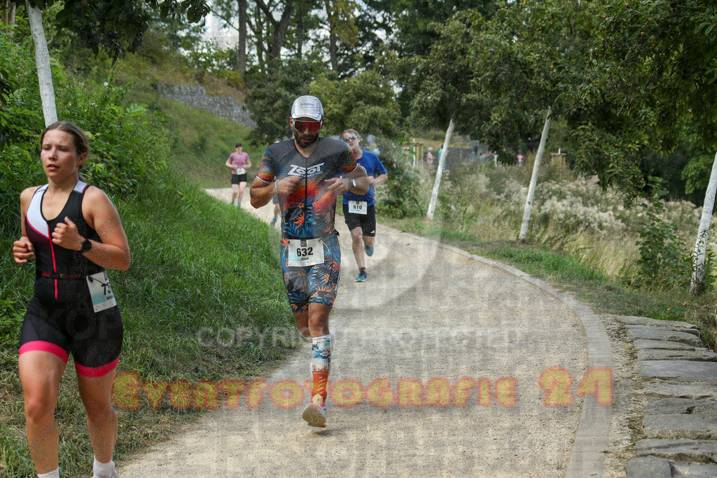 250824_1432_EX1_6551 | Sportfotografie im Rhein-Sieg Kreis, Köln, Bonn, NRW, Rheinland Pfalz, Hessen, etc. Unser Tätigkeitsfeld umfasst den Laufsport vom Volkslauf über den Marathon, Duathlon, Triathon bis zum Ultralauf wie Kölnpfad Ultra oder Schindertrail.