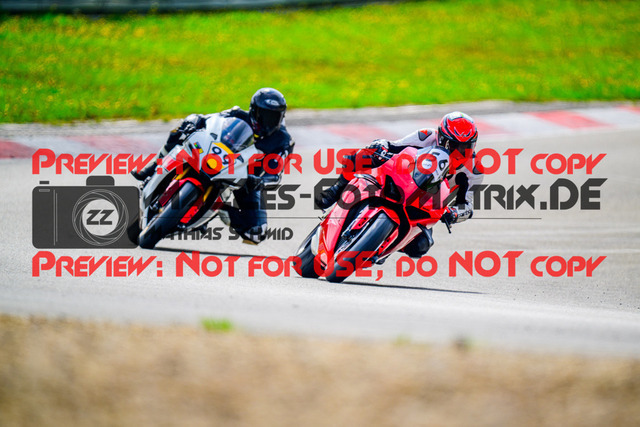 MaZZes_FotoMatrix_240910_6007705_7812 | GELB