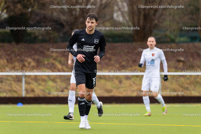 Fußball I Herren I Saison 2025-2026 I Landesfreundschaftsspiel I SC Rönnau - SSG Rot-Schwarz Kiel 073 | Mats Hamann (15, SC Rönnau) - Realisiert mit Pictrs.com