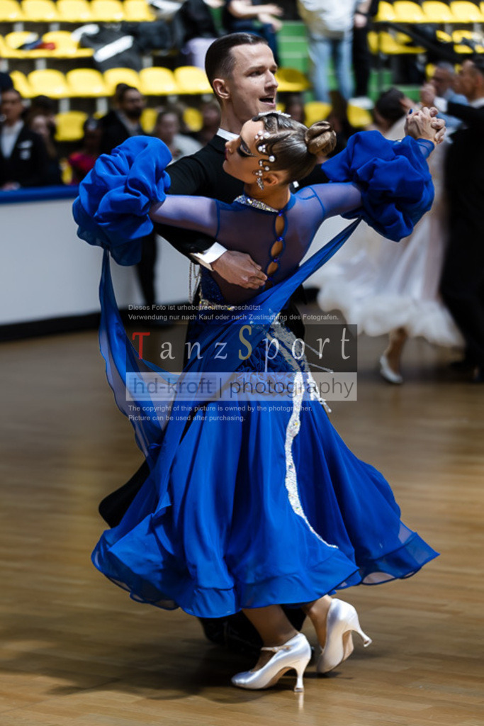 20250517_HessenTanzt_WDSF_IntOpen_Std_0885 | Tanzsportbilder, Standardtanz, Lateintanz, WDSF, DTV, LTVB, dancecomp, goc, hessen tanzt, blaues band der spree, walzer, tango, wiener walzer, slowfox, quickstepp, samba, rumba, cha-cha-cha, paso doble. jive, hd-kroft photography, turniertanzsport