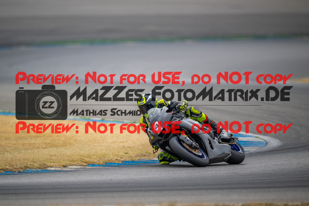 MaZZes-Fotomatrix-20260809-579567 | R1