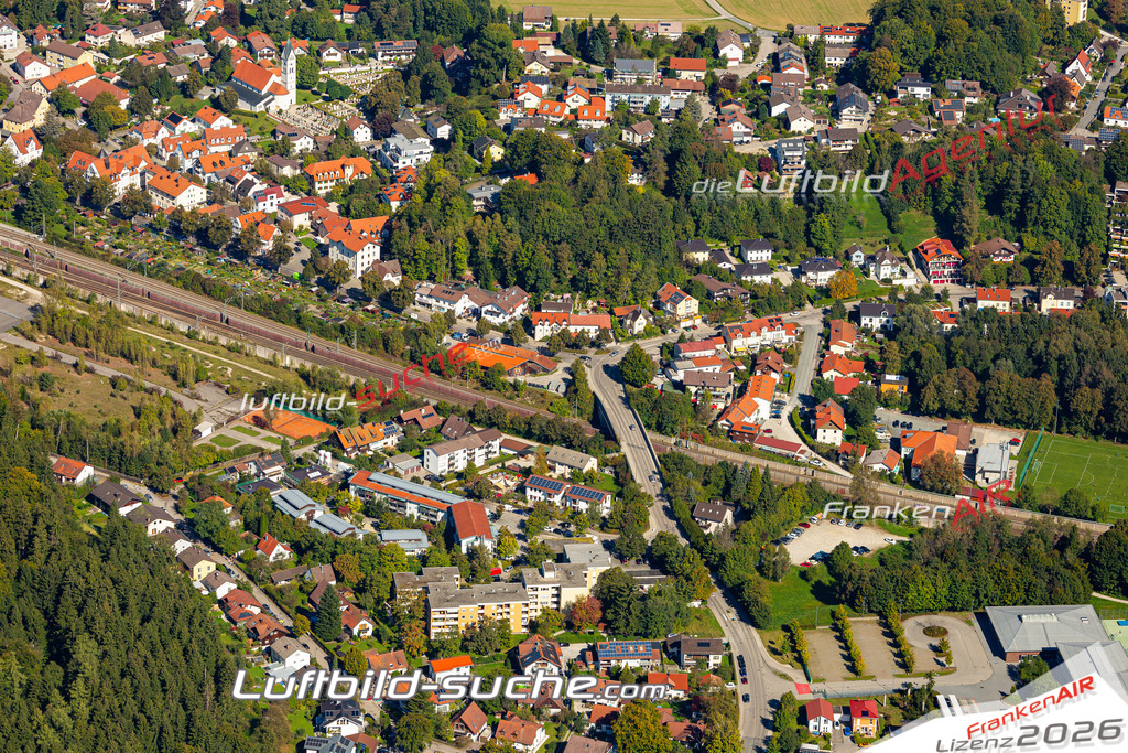 Aktuelles Luftbild von  Kirchseeon Kauf mit Lizenz / Bildrechten möglich- Die Luftaufnahme wurde 2021 mittels UL-Flugzeug erstellt ( keine Drohne ) - hochauflösende Kamera-Systeme von  Canon -Beste Qualität - Für grossformatige Ausdrucke geeignet. Die Geschenkidee !