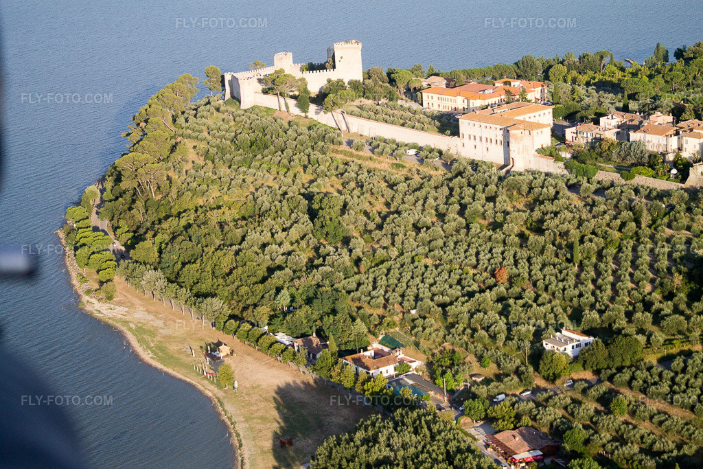 Aerial view: View of the town in Castiglione del Lago in the state Umbria, Italy.Photo: IMG_43485.jpg taken on 07/25/2011 by Werner Riehm/FLY-FOTO.comResolution of the original: 4272 x 2848 px