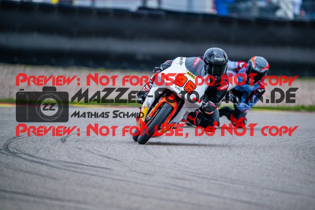 MaZZes_FotoMatrix_240503_6007705_8700 | KTM