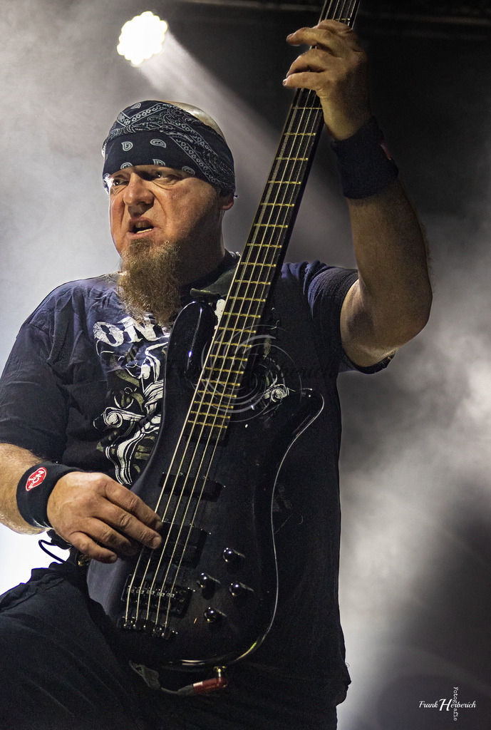 Justice Geiselwind 31.10.2025 | Frank Herberich Fotografie, Frank Herberich, Fotografie, Hochzeit, Portrait, St. Peter Ording, Ording, Westerhever, Nordsee, Frank Fotografie, Hardheim,  Odenwald,Walldürn, Band,Eventfotografie - Realisiert mit Pictrs.com