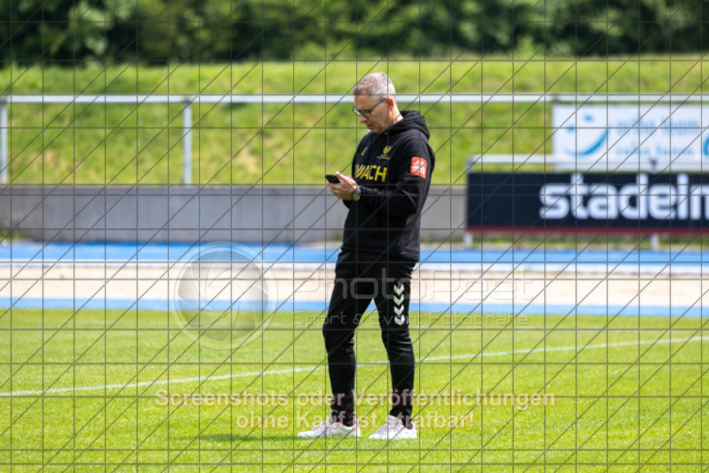 20250529_121833_0070 | #,  SGM Wendlingen-Ötlingen II (blau) vs. 1.FC Donzdorf II (schwarz), Fussball, Frauen-Bezirkspokal Finale Saison 2024/2025, Rasenplatz VfL Stadion Kirchheim, Jesinger Straße 105, 73230 Kirchheim, 29.05.2025 - 13:00 Uhr,Foto: PhotoPeet-Sportfotografie/Peter Harich
