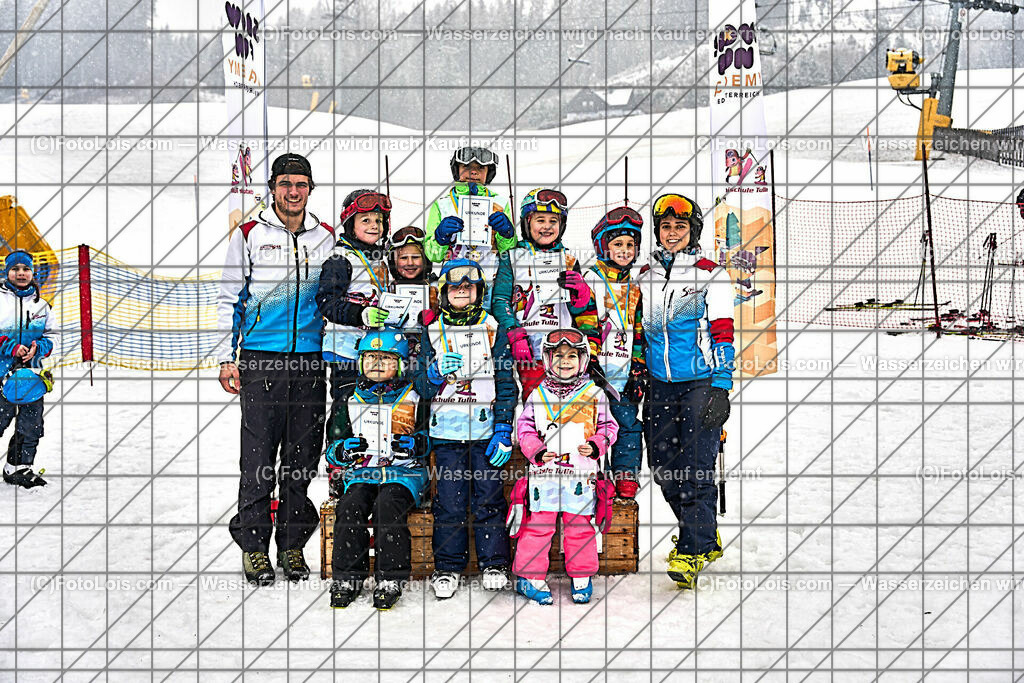 ALP1010_NeujahrsSchikurs_Siegerehrung_Gruppe MARLIES | (C)FotoLois.com, Alois Spandl. NEUJAHRS-SCHIKURS Schischule Haginger, Gemeindealpe Mitterbach, Abschlußrennen, Sa 6. Januar 2024.