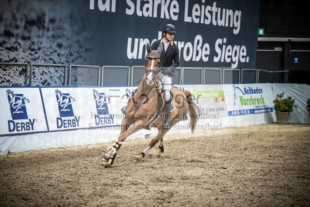 DOS_3270 | Entdecke hochwertige Reitturnierfotos von Foto Oger. Professionell, emotional und authentisch – jetzt Lieblingsmomente im Shop bestellen.Deutschlandweite Turnierfotografie. - Realisiert mit Pictrs.com