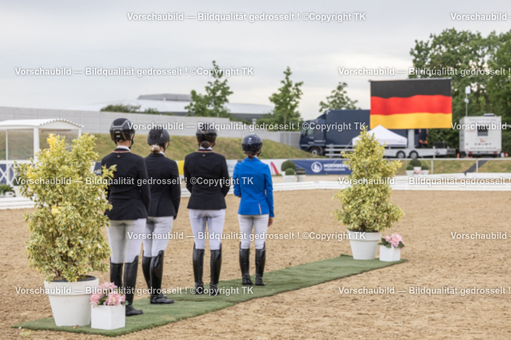 _D5A5572 | Emotionale Pferde- & People-Fotografie rund um Heidelberg, Leimen & Umgebung. Natürliche Fotos von Pferd, Mensch & Familie. Jetzt Termin sichern!