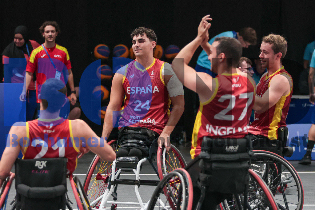 SES_RRG3x320250720-196 | bond - Realisiert mit Pictrs.com