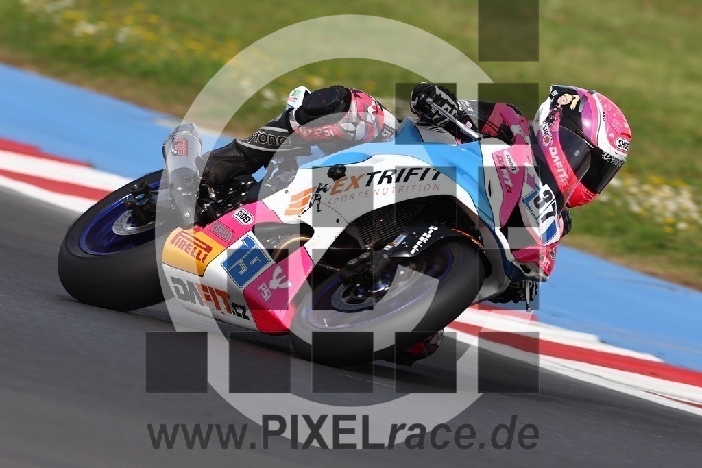 0037-20240330_03428 | Schöne Erinnerungen an spannende Momente - das festzuhalten ist unser Job. PIXELrace.de ist seit 2003 auf den Rennstrecken Europas unterwegs um die Action draußen beim Fahren und die wunderbare Stimmung imm Fahrerlager für euch einzufangen.