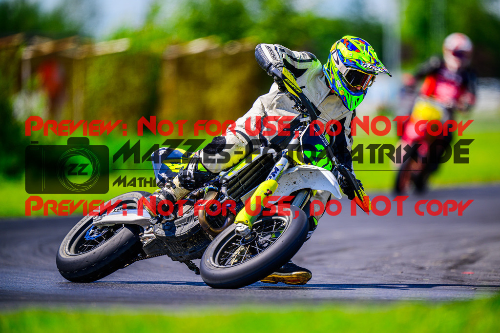 MaZZes_FotoMatrix_240714_6007705_4331 | S2