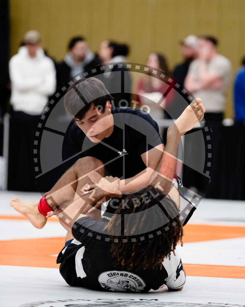 20251122PBB15341 | Athletes compete during the Grappling Industries Berlin Jiu-Jitsu and Grappling Championship, on November 22, 2025 in Berlin, Germany. © photoblackbelt
