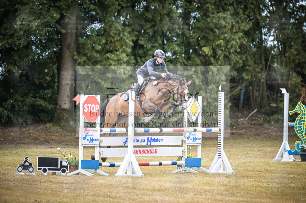 DOS_0839 | Entdecke hochwertige Reitturnierfotos von Foto Oger. Professionell, emotional und authentisch – jetzt Lieblingsmomente im Shop bestellen. - Realisiert mit Pictrs.com