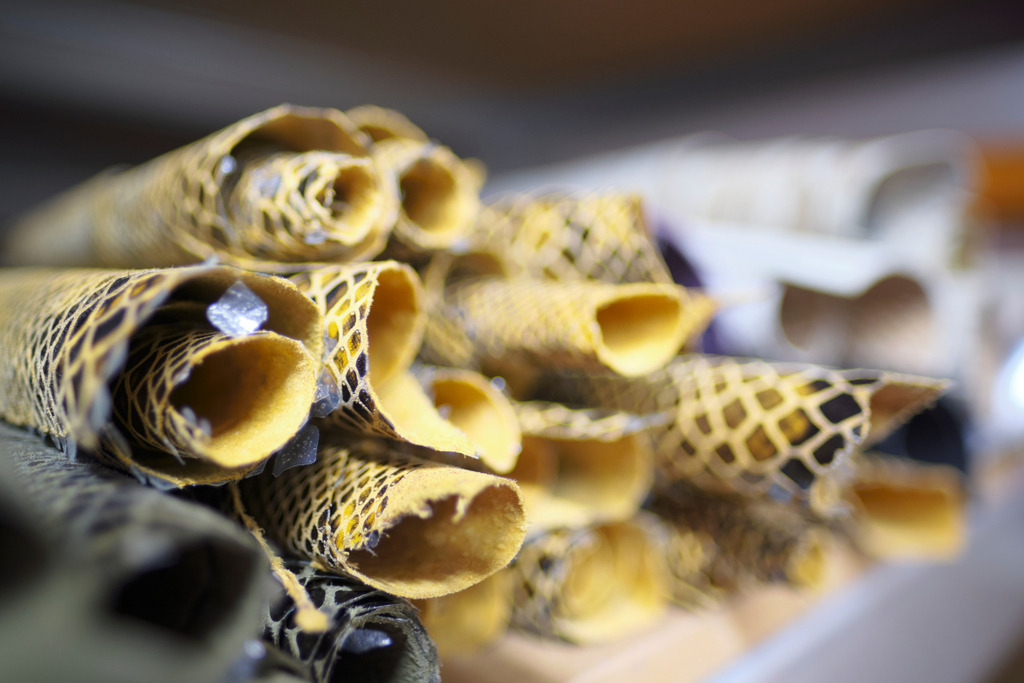 Albert Pattermann Wien | WIen, Austria - February 28, 2020; Albert Pattermann Wien; Schlangenleder im Fach. - Realisiert mit Pictrs.com