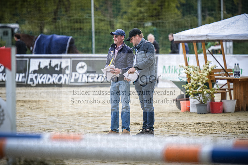 DOS_2997 | Entdecke hochwertige Reitturnierfotos von Foto Oger. Professionell, emotional und authentisch – jetzt Lieblingsmomente im Shop bestellen.Deutschlandweite Turnierfotografie. - Realisiert mit Pictrs.com