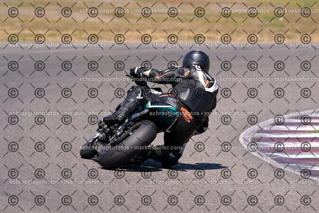 26bt04-1904 | markuskiefer.com - Realisiert mit Pictrs.com