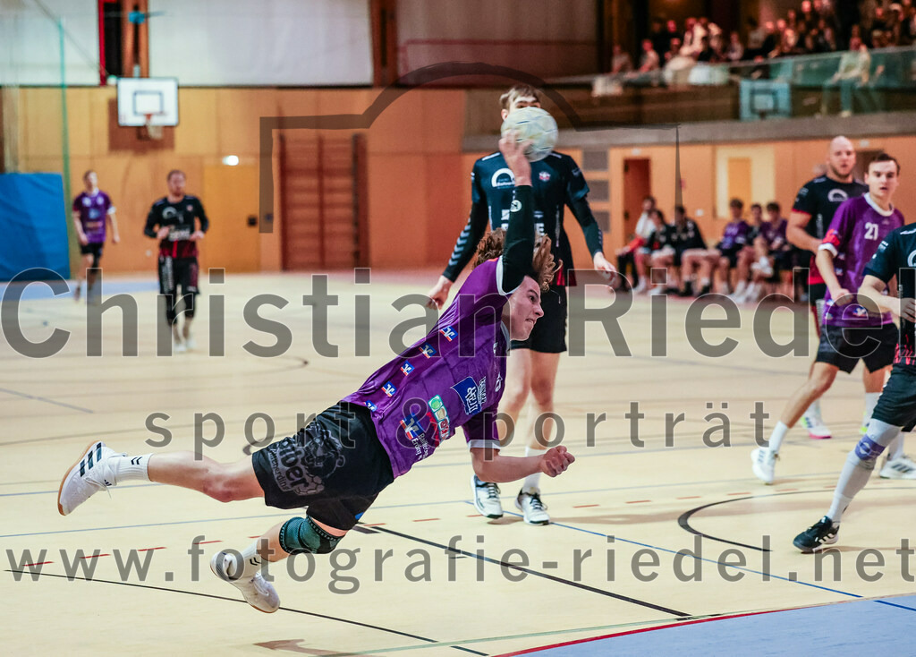 2023-11-26_026_SpVgg_Altenerding_gegen_TSV_1861_Mainburg | Erding, Deutschland, 26.11.2023:
Handball, Bezirksoberliga Männer 2023 / 2024, 9. Spieltag, SpVgg Altenerding gegen TSV 1861 Mainburg, Endergebnis: 34:20

Jabob Köhler (SpVgg Altenerding, #6)

Foto: Christian Riedel / fotografie-riedel.net