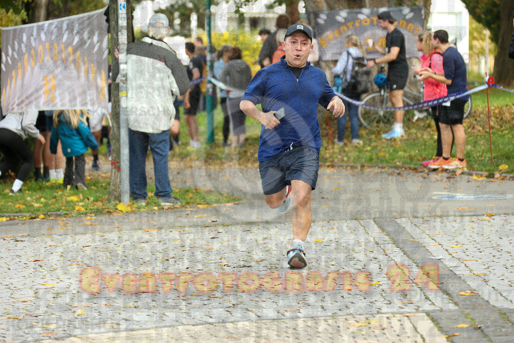 241020_1104_EX1_0865 | Sportfotografie im Rhein-Sieg Kreis, Köln, Bonn, NRW, Rheinland Pfalz, Hessen, etc. Unser Tätigkeitsfeld umfasst den Laufsport vom Volkslauf über den Marathon, Duathlon, Triathon bis zum Ultralauf wie Kölnpfad Ultra oder Schindertrail.