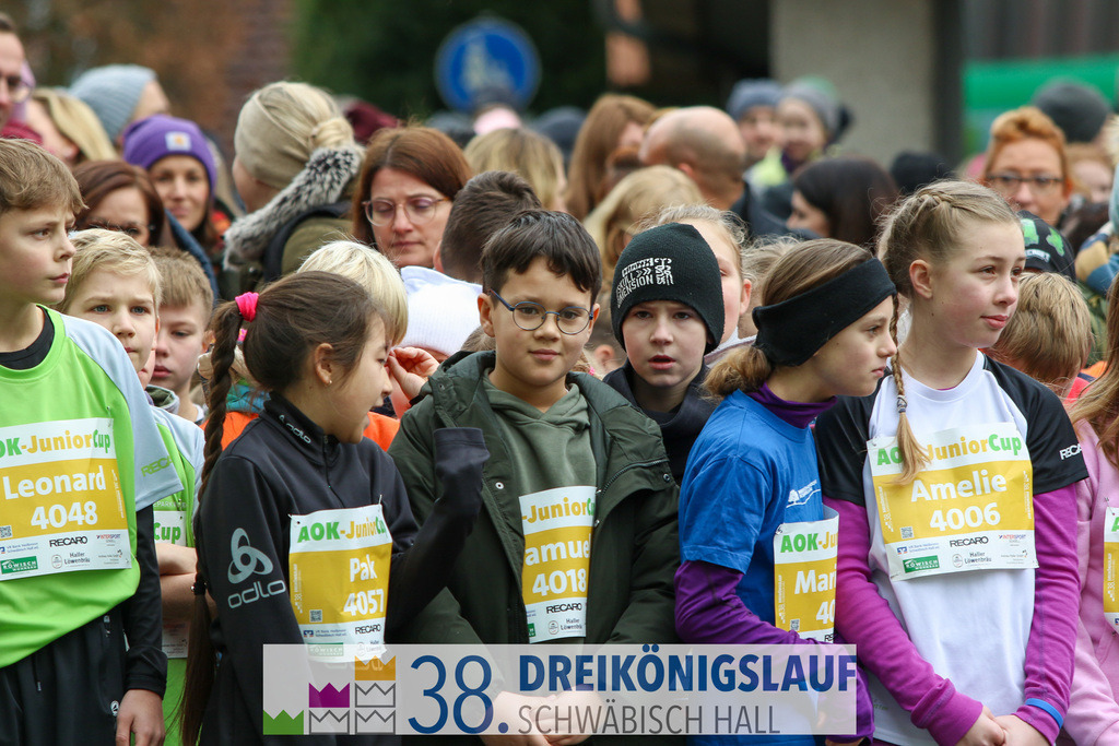 400m AOK Junior Cup | 3 Koenigslauf 2024 400m AOK Junior Cup - Realisiert mit Pictrs.com