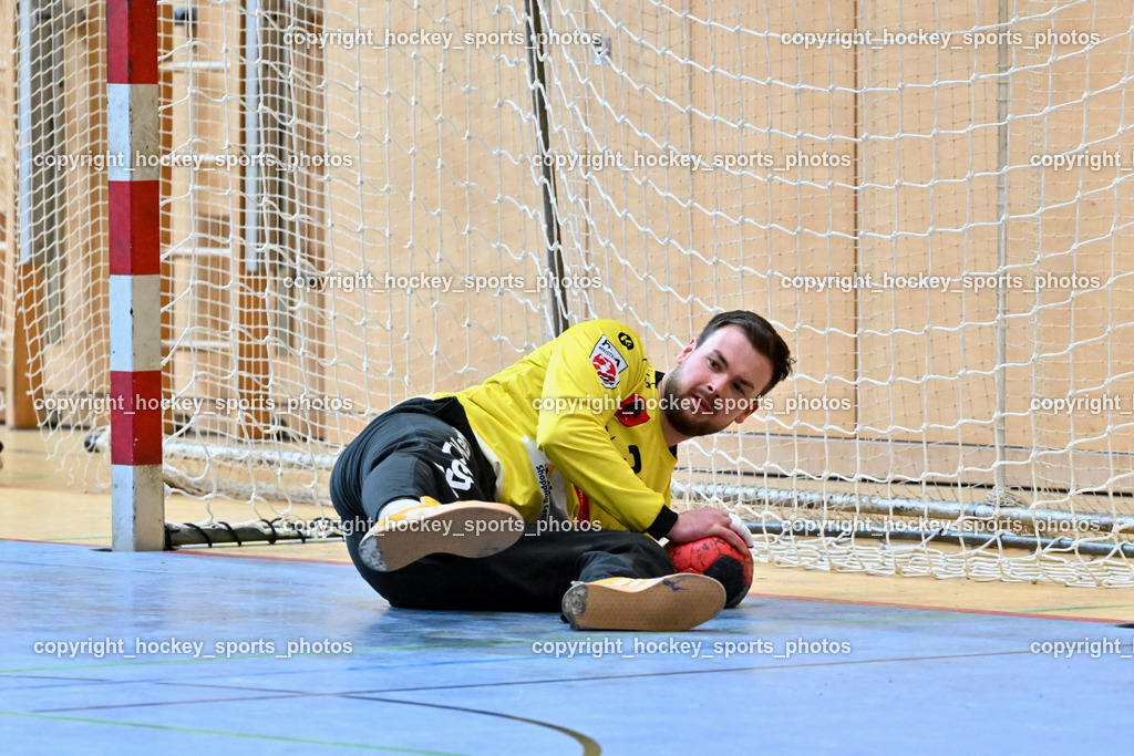 SC Ferlach vs. ALPLA HC Hard | #33 STRIEBNIG Florian SC Ferlach, SC Ferlach vs. ALPLA HC Hard, SC Ferlach vs. ALPLA HC Hard am 05.04.2025 in Ferlach (Ballspielhalle Ferlach), Austria, (Photo by Bernd Stefan)