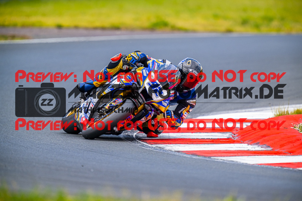 MaZZes_FotoMatrix_220521_0642 | Fotograf Mathias Schmid
Sportfotograf,
Eventfotograf,
Hochzeitsfotograf,
Portraitfotograf