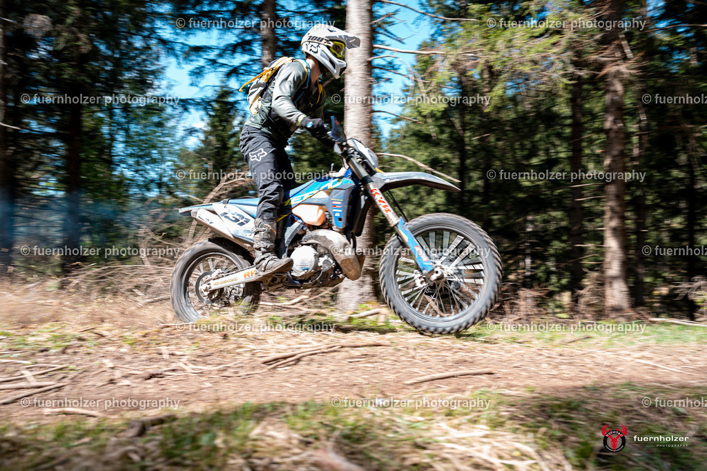 fuernholzer_250501-C1-510 | Fotografische Impressionen von der Red Stag Enduro Extreme by fuernholzer-photography.com. Endurosport in Österreich fotografisch festgehalten von fuernholzer. Auftragsfotografie für Private, Gewerbefotos und Industriefotografie. Eventfotografie, Sportfotografie und Motorsportfotografie. Anbieter von Fotoworkshops, Fototraining, fotografischen Vorträgen und Fotoseminaren.