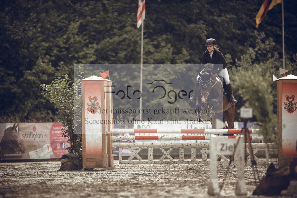 20240531-DOS_8243 | Entdecke hochwertige Reitturnierfotos von Foto Oger. Professionell, emotional und authentisch – jetzt Lieblingsmomente im Shop bestellen.Deutschlandweite Turnierfotografie. - Realized with Pictrs.com