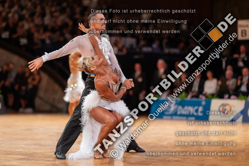 20230812-14747 | Hier finden Sie Tanz Bilder vom Latein und Standard Formationen tanzen. Sportbilder vom Tanzsport. Schöne Fotos und von Weltmeisterschaft, Europameisterschaft, Bundesliga, Regionalliga, Oberliga und Landesliga sowie von GOC Stuttgart, DanceComp, WM Bremen