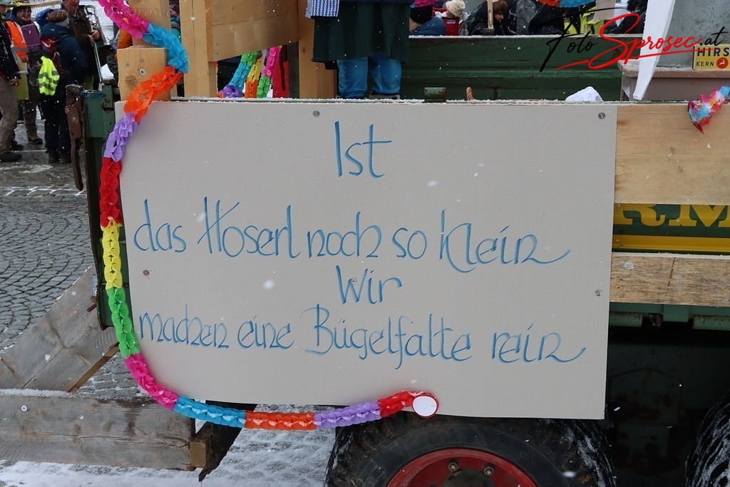 fasching2026-mariazell (77) | Mit meiner Kamera halte ich besondere Augenblicke, faszinierende Landschaften und interessante Details fest. Dabei entstehen ganz unterschiedliche Aufnahmen – von stimmungsvollen Landschaftsfotografien und beeindruckenden Drohnenaufnahmen über Pressefotos - Realisiert mit Pictrs.com
