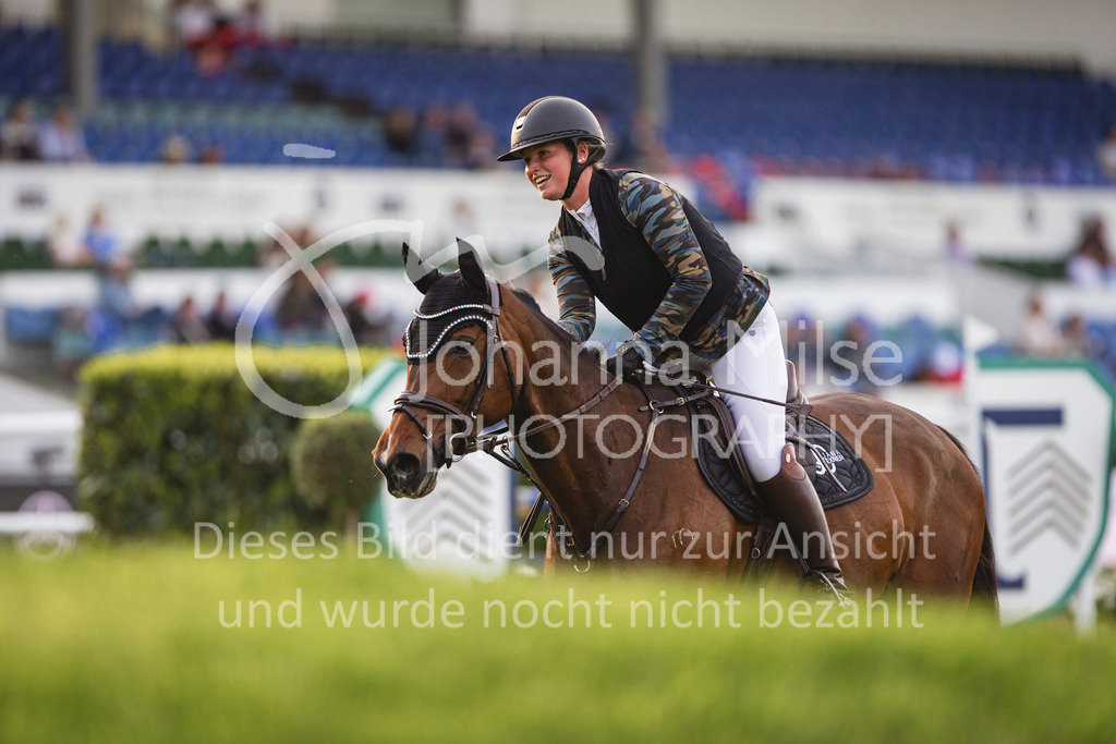240510_Hamburg_Amateur-Small-345 | Deine schönsten Turniermomente als professionelle Fotos! Entdecke hochwertige Pferdesport-Fotografie im Online-Shop. Jetzt Fotos finden & bestellen!