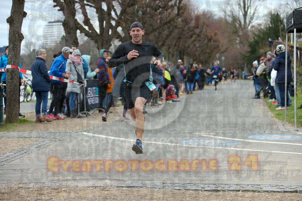 231231_1153_EX1_4410 | Sportfotografie im Rhein-Sieg Kreis, Köln, Bonn, NRW, Rheinland Pfalz, Hessen, etc. Unser Tätigkeitsfeld umfasst den Laufsport vom Volkslauf über den Marathon, Duathlon, Triathon bis zum Ultralauf wie Kölnpfad Ultra oder Schindertrail.