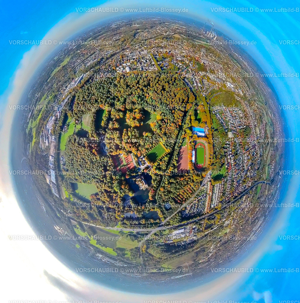 Gladbeck20221006_1Wittringen2 | Luftbild, Wasserschloss Wittringen, Herbstfarben, Fisheye Aufnahme, Fischaugen Aufnahme, 360 Grad Aufnahme, Butendorf, Gladbeck, Fisheyeaufnahme, Ruhrgebiet, Nordrhein-Westfalen, Deutschland