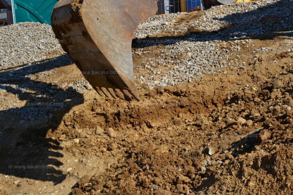bib-lg02-erdarbeiten-0175 | Nach LV-Leistungsgruppen sortierte Detailfotos über den Bau eines Hauses. Alle Hausbau-Bilder direkt vom Urheber und Autor der Website Haus-Selber-Bauen.com
