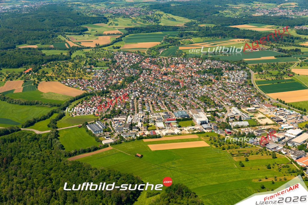 Das Luftbild zeigt :  Schlierbach - Die Luftaufnahme wurde 2024 vom UL-Flugzeug aus erstellt ( keine Drohne ) - Hochauflösende Luftaufnahme - Für grossformatige Ausdrucke geeignet. Die Geschenkidee !Mit Lizenz und Bildrechte bestellbar
