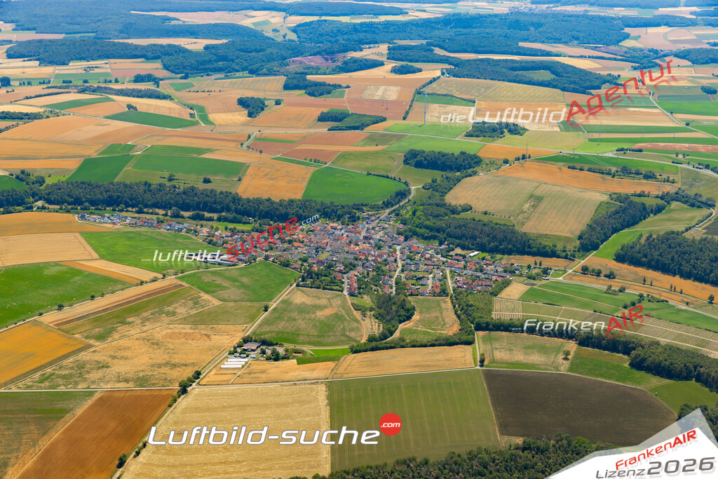 Das Luftbild zeigt : Tiefenthal Erlenbach bei Marktheidenfeld - Die Luftaufnahme wurde 2023 vom UL-Flugzeug aus erstellt ( keine Drohne ) - Hochauflösende Luftaufnahme - Für grossformatige Ausdrucke geeignet. Die Geschenkidee !Mit Lizenz und Bildrechte bestellbar