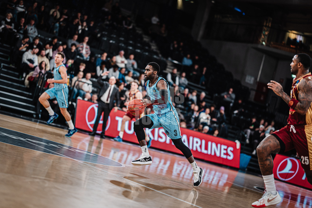 Basketball | Männer | Saison 2024/2025 | BKT EuroCup | Veolia Towers Hamburg vs. Umana Reyer Venice | 08.01.2025 | Rich Osaro (#3, Veolia Towers Hamburg)