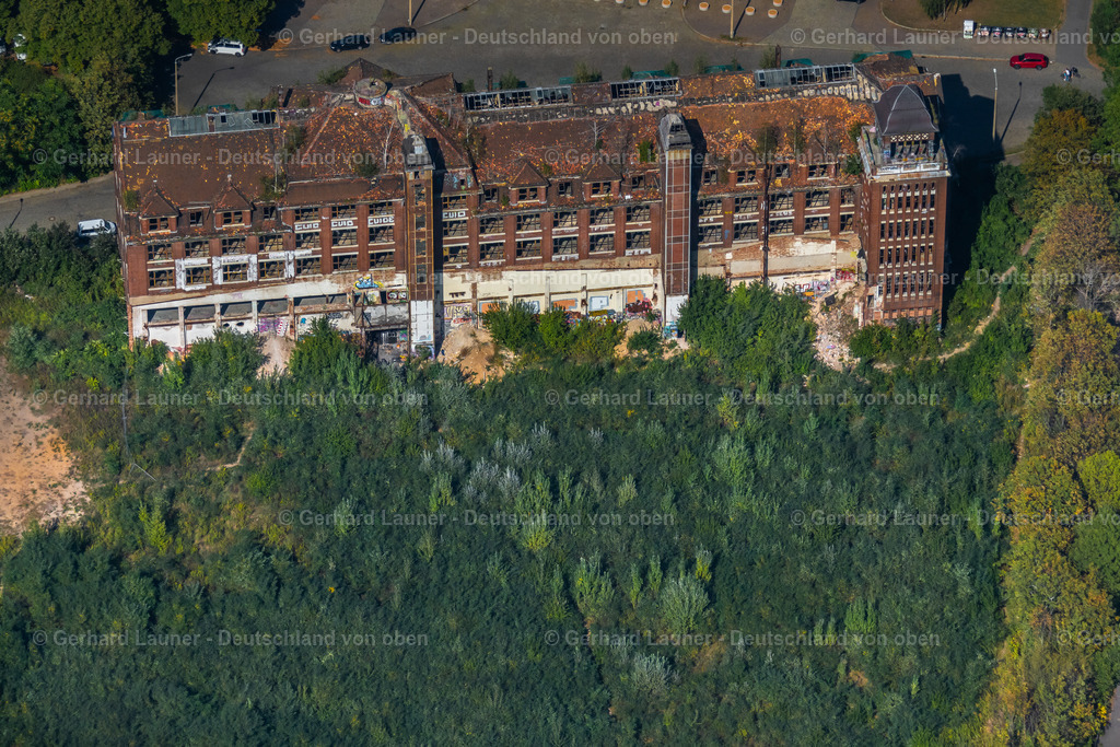 4041839 | LEIPZIG 15.09.2020 Werksgelände der alten Fabrik Ehem. Maschinenfabrik Karl Krause Anger-Crottendorf (VEB Polygraph Leipzig, Stadt Leipzig) in Leipzig im Bundesland Sachsen, Deutschland. // Plant site of the old factory Ehem. Maschinenfabrik Karl Krause Anger-Crottendorf (VEB Polygraph Leipzig, Stadt Leipzig) in Leipzig in the state Saxony, Germany. Foto: Gerhard Launer