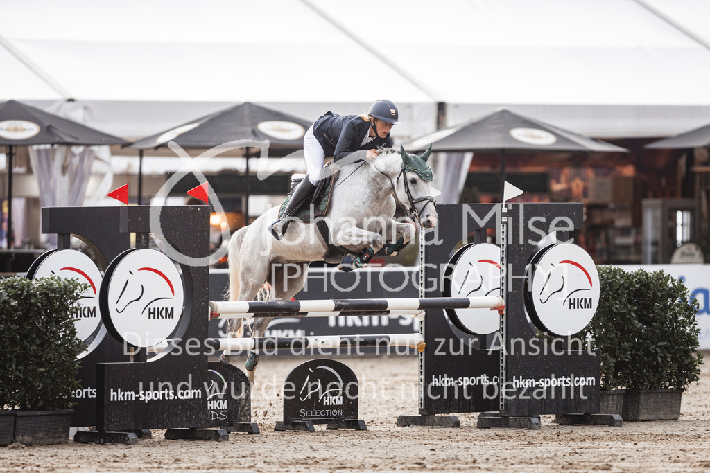 240906_BuCha_PonyA-5j-177 | Deine schönsten Turniermomente als professionelle Fotos! Entdecke hochwertige Pferdesport-Fotografie im Online-Shop. Jetzt Fotos finden & bestellen!