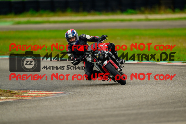 MaZZes_Fotomatrix_20241002_6007705_7009 | Fotograf Mathias Schmid
Sportfotograf,
Eventfotograf,
Hochzeitsfotograf,
Portraitfotograf