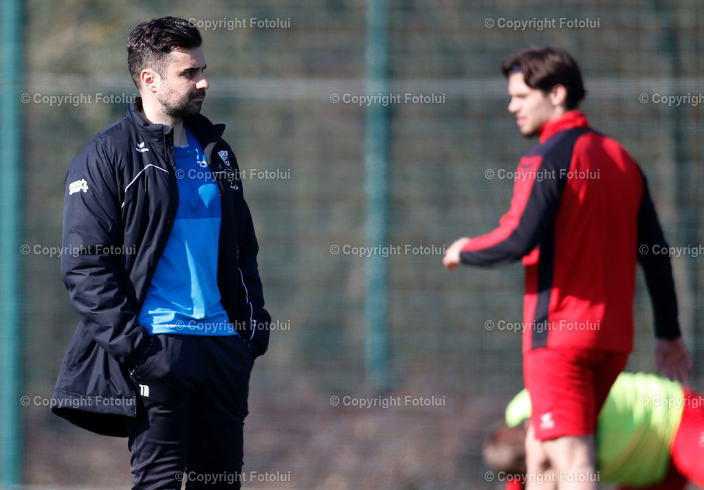 A_LUI_280226_02 | SPORT.FUSSBALL,TESTSPIEL ASKOE OEDT 1B-SV HAKA TRAUN 28.02.2026 IM BILD: MICHAEL WINDISCHHOFER (OEDT1B) UND (TRAUN) FOTO.FOTOLUI