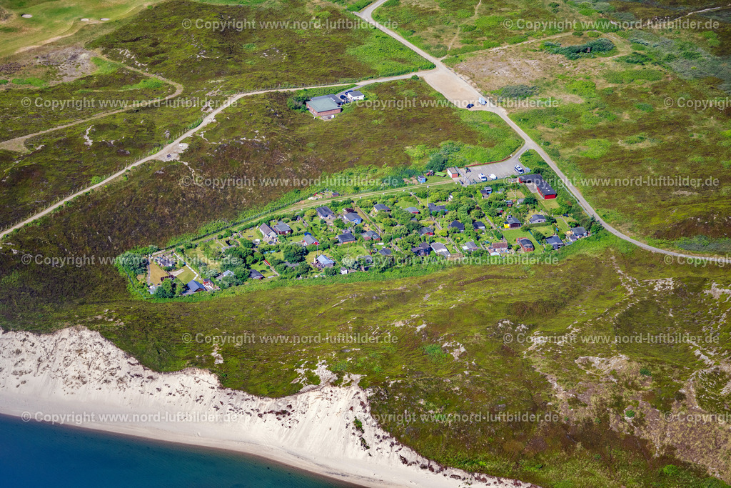 Sylt_Hörnum_Kleingartenverein_Hörnum_Aussichtspunkt_Hörnumer_Moewennest_ELS_9291210625 | HöRNUM (SYLT) 21.06.2025 Kleingartenanlagen des Vereins - der Laubenkolonie " Hörnum " an der Straße Osterende in Hörnum (Sylt) Insel Sylt im Bundesland Schleswig-Holstein, Deutschland. Weiterführende Informationen bei: Landesverband der Kleingartenvereine Schleswig-Holsteins e. V.. // Allotments gardens plots of the association - the garden colony " Hoernum " on street Osterende in Hoernum (Sylt) island Sylt in the state Schleswig-Holstein, Germany. Further information at: Landesverband der Kleingartenvereine Schleswig-Holsteins e. V.. Foto: Martin Elsen