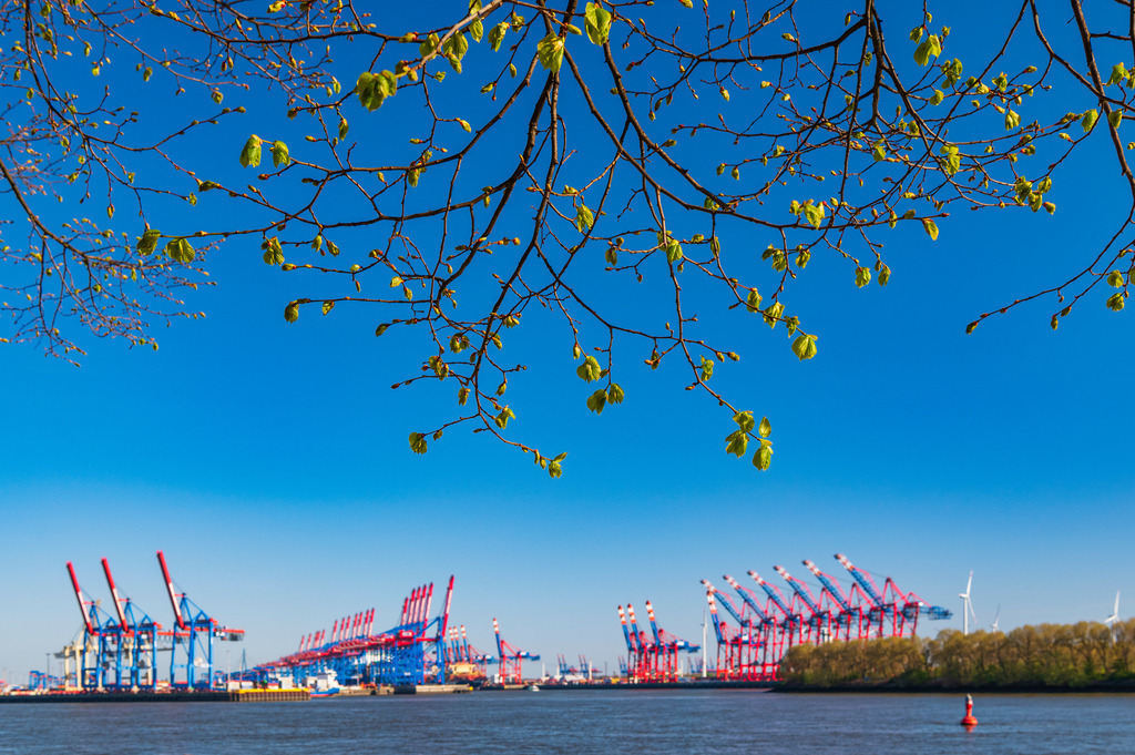 2023_04_30_HH-OEVELGONNE_MCP8054 | Hochwertig gedruckte Fotografien für die Wand, als Kalender und zum Verschenken. Hamburg & Norddeutschland und überall wo ich mit der Kamera unterwegs war.