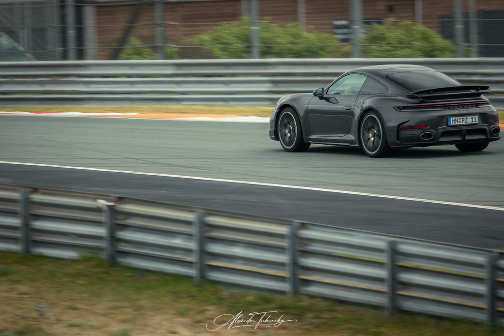 R6AT1226 _Alexander Tschuncky | Entdecken Sie die faszinierende Welt von Alexander Tschuncky Arts: Kreative Fotografie, atemberaubende Automobilkunst und hochwertiger Bilderdruck. Lassen Sie sich inspirieren! - Realisiert mit Pictrs.com