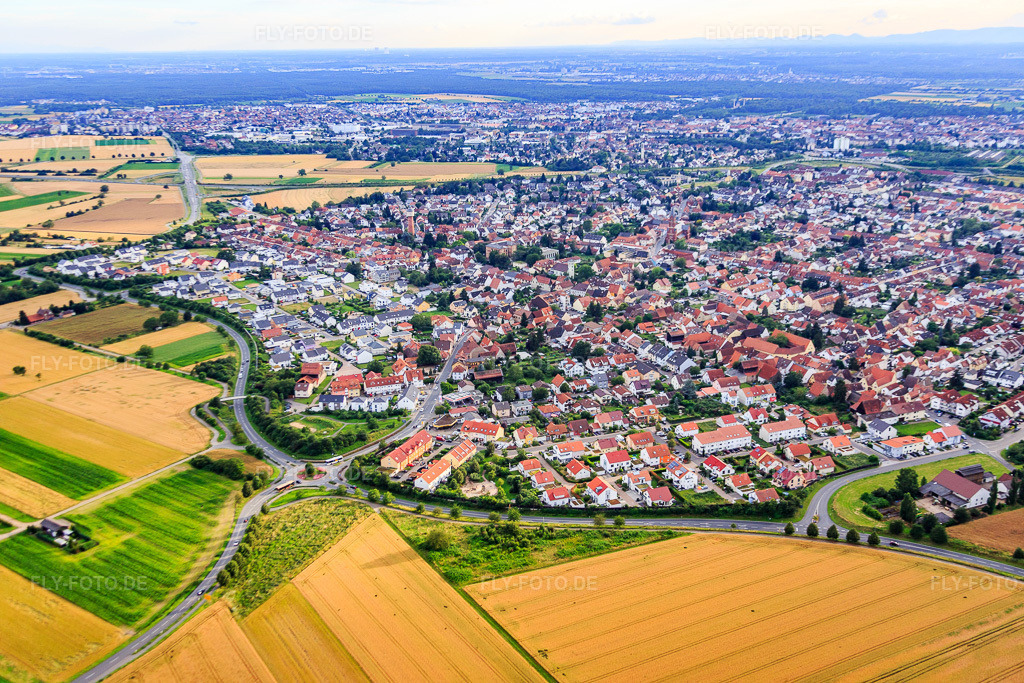 Luftbild: Eppelheimer Straße in Plankstadt im Bundesland Baden-Württemberg in Deutschland. Foto: IMG_090907.jpg vom 04.07.2016 durch Werner Riehm/FLY-FOTO.de