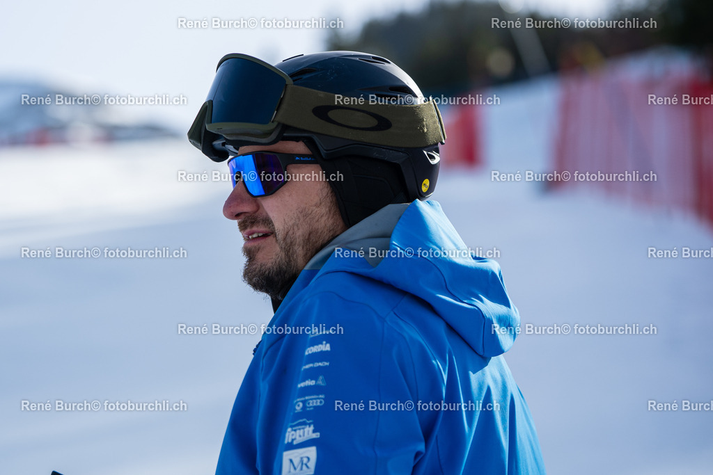 BUR02815 | René Burch leidenschaftlicher Fotograf aus Kerns in Obwalden.  Hier finden sie Sport, Landschaft und Natur Fotografie.
 - Realisiert mit Pictrs.com