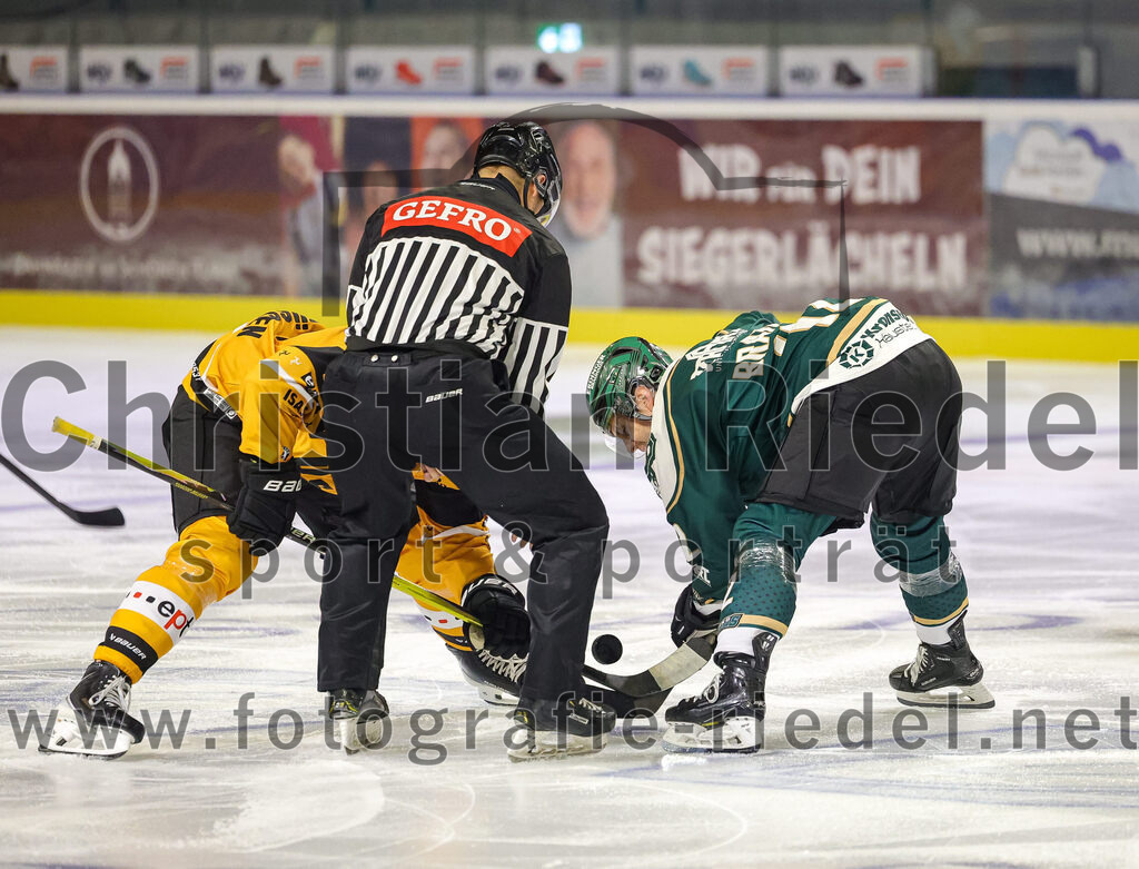 2025-08-22_127_TSV_Erding_gegen_EV_Fuessen | Erding, Deutschland, 22.08.2025:Eishockey, Oberliga Süd 2025 / 2026, Testspiel, TSV Erding gegen EV Füssen, Endergebnis: 1:4Thomas Brandl (Erding Gladiators, #11)Foto: Christian Riedel / fotografie-riedel.net
