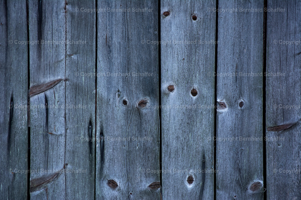 Natur-Bretterwand | Bretterwand aus Naturholz. - Realisiert mit Pictrs.com